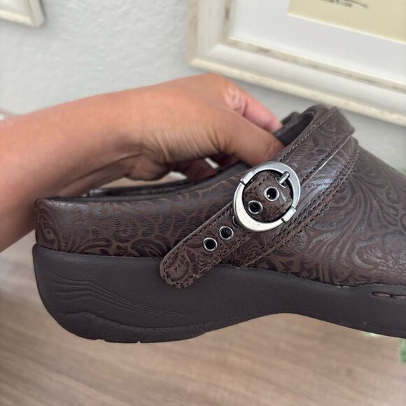 NWOB DANSKO Brown Floral Slide On Shoes - Picture 4 of 6